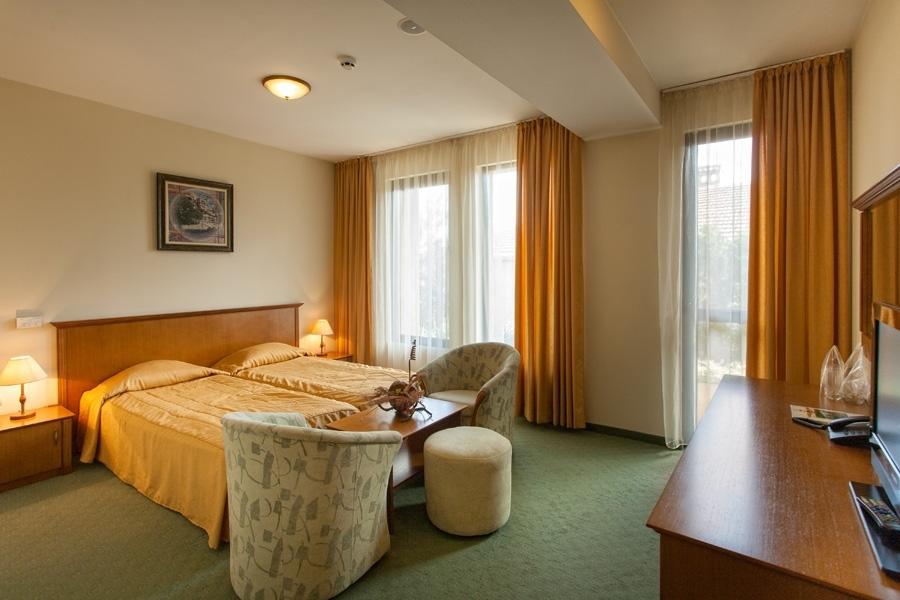 Hotel Panorama เวลีคอเทอร์โนโว ภายนอก รูปภาพ
